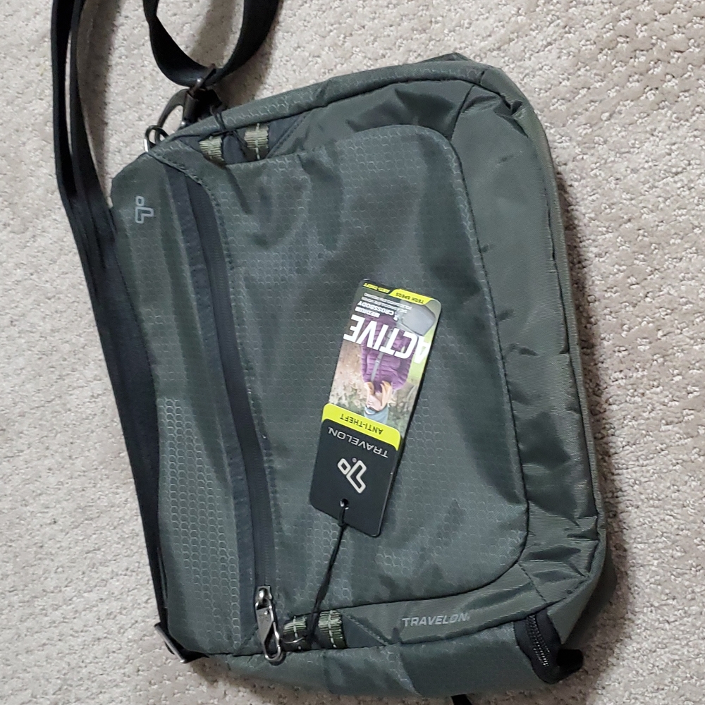 Travelon Medium crossbody bag